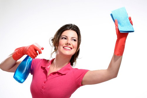 Experienced cleaners handling a one off cleaning appointment in W1